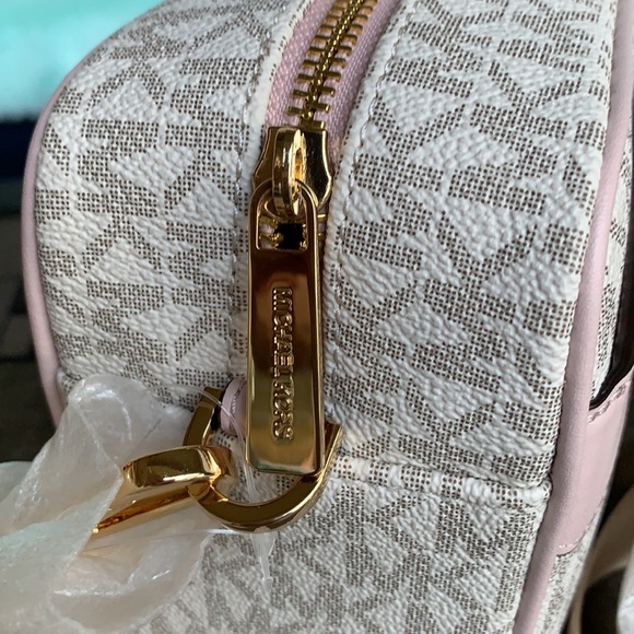 MICHAEL KORS KENLY LG POCKET XBODY POWDER BLSH MLT - Picture 8 of 16